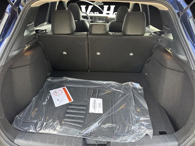New 2026 Nissan Kicks SR w/ Cold Weather Package image 15