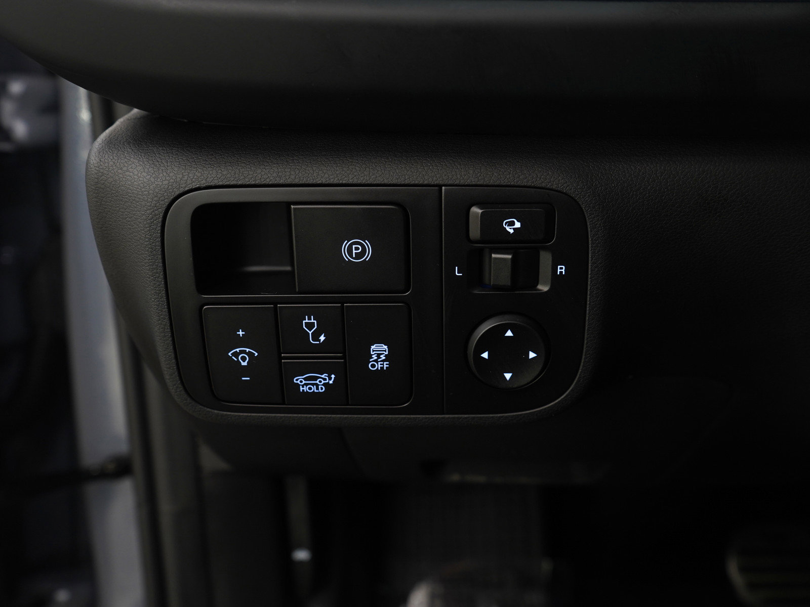 Used 2023 Hyundai Ioniq 6 Limited image 24