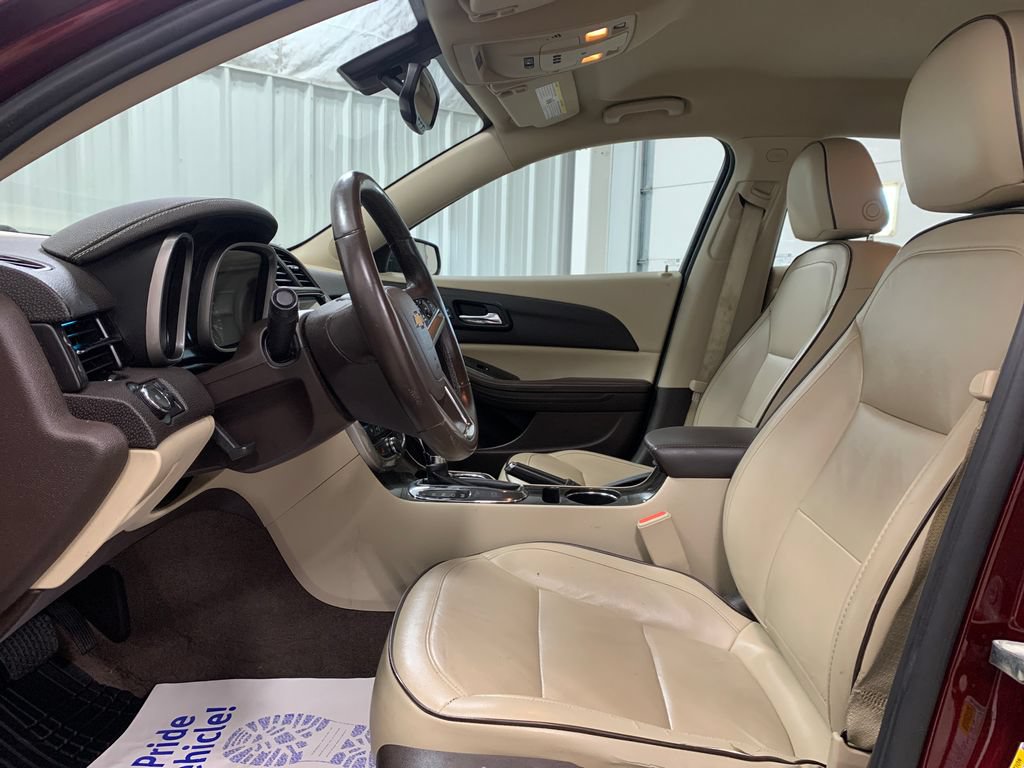 Used 2015 Chevrolet Malibu LT w/ Leather Package FWD video 2