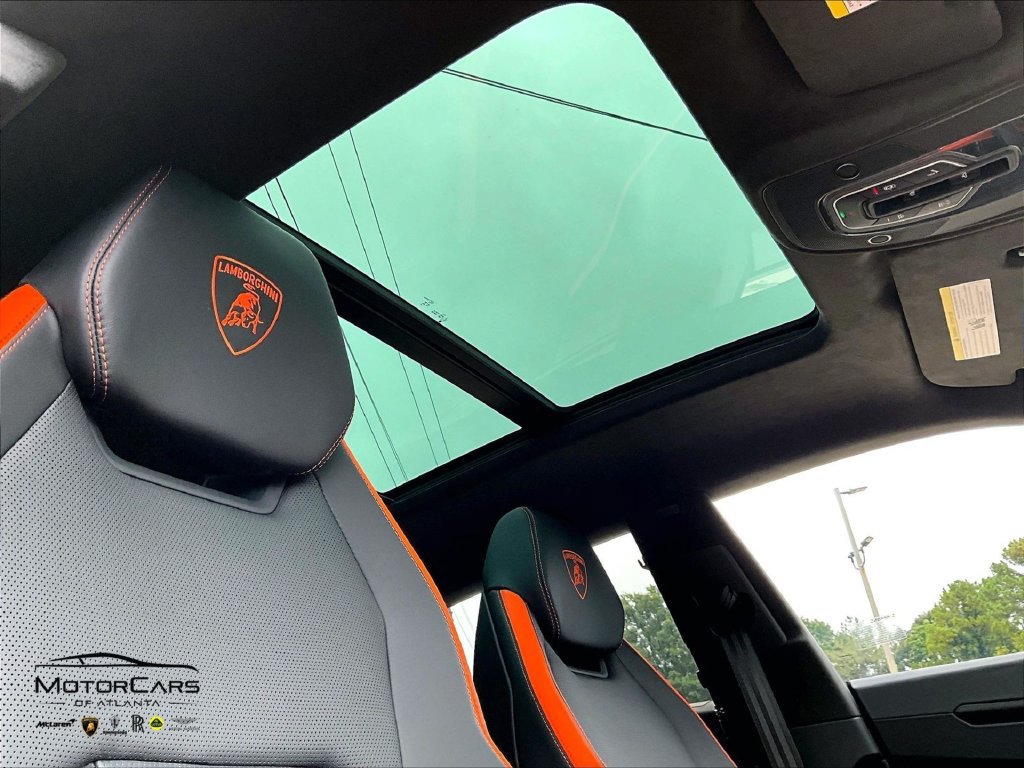 Used 2025 Lamborghini Urus SE AWD/4WD image 18