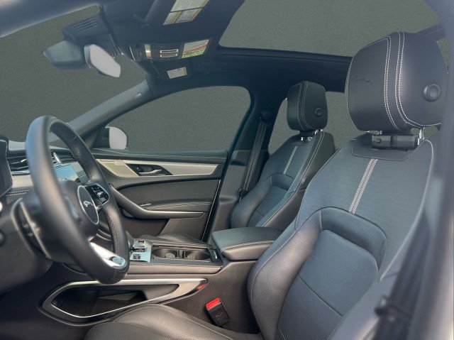 Used 2025 Jaguar F-PACE R-Dynamic S image 14
