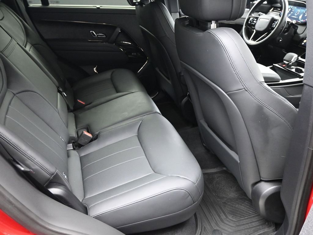 Used 2025 Land Rover Range Rover Sport Dynamic SE AWD/4WD image 9