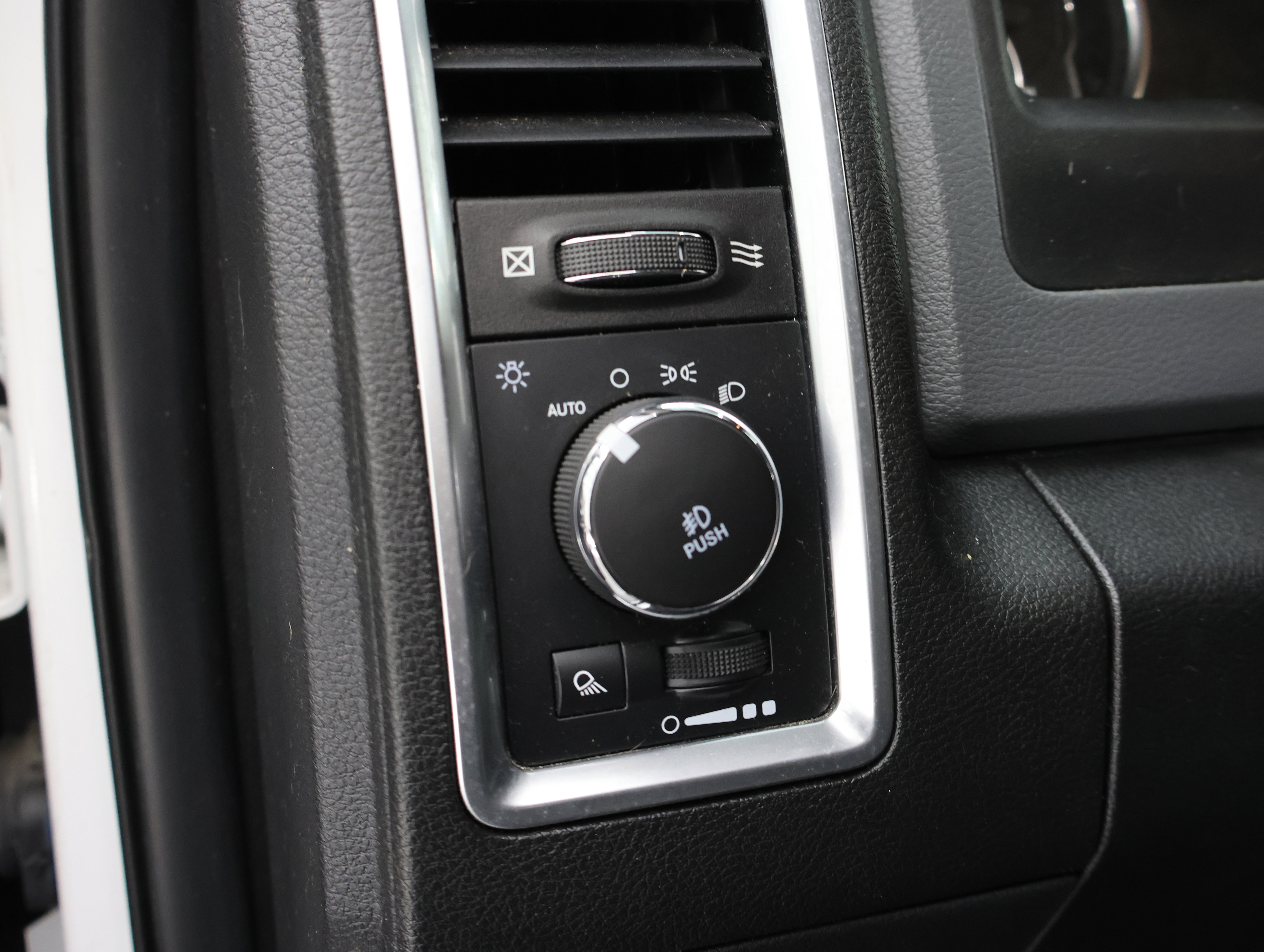 Used 2018 RAM 2500 Big Horn AWD/4WD image 37