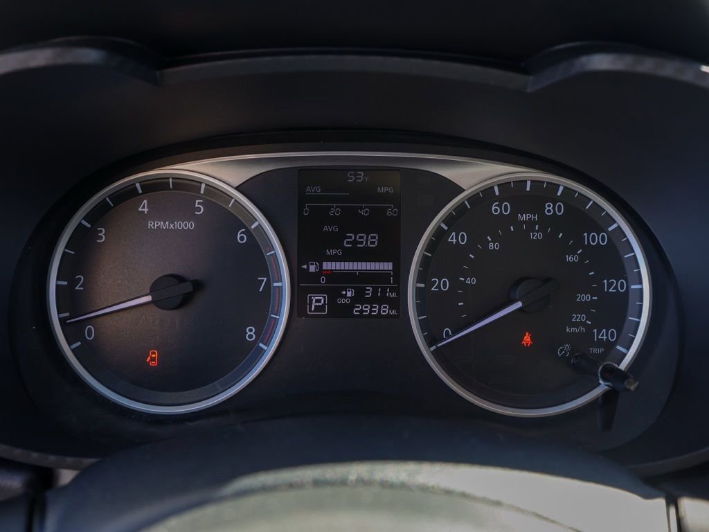 Used 2025 Nissan Versa S w/ Trunk Package image 27