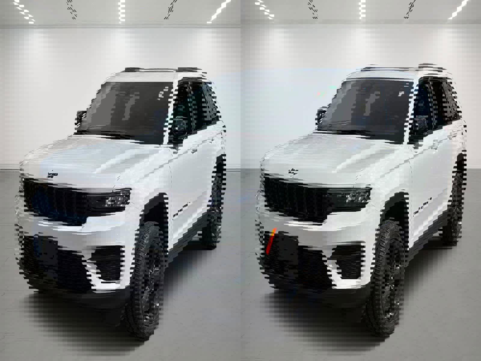 Used 2025 Jeep Grand Cherokee Altitude AWD/4WD image 1