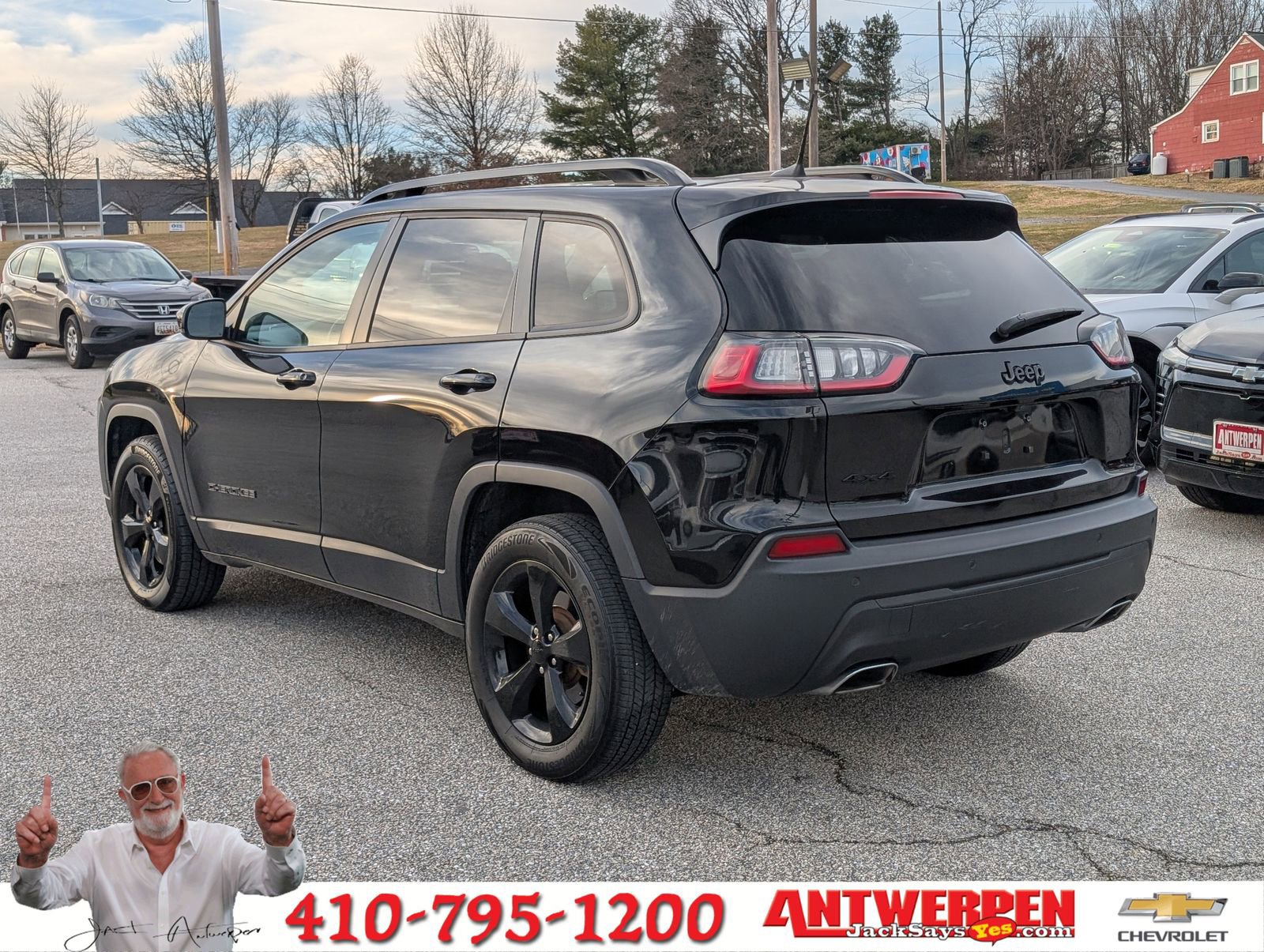 Used 2020 Jeep Cherokee Latitude Plus image 5