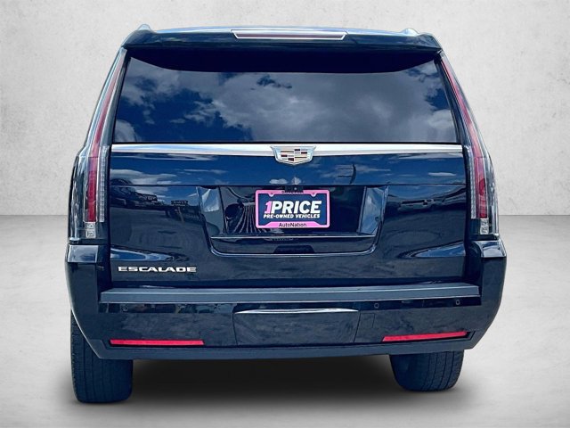 Used 2020 Cadillac Escalade ESV Luxury RWD image 4