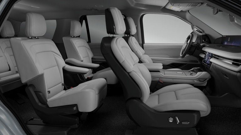 New 2026 Lincoln Navigator Premiere AWD/4WD image 28