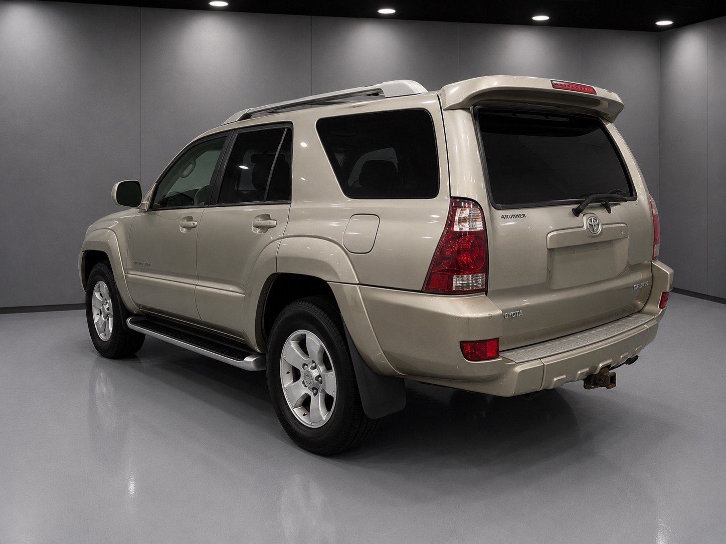 Used 2004 Toyota 4Runner Limited AWD/4WD image 2