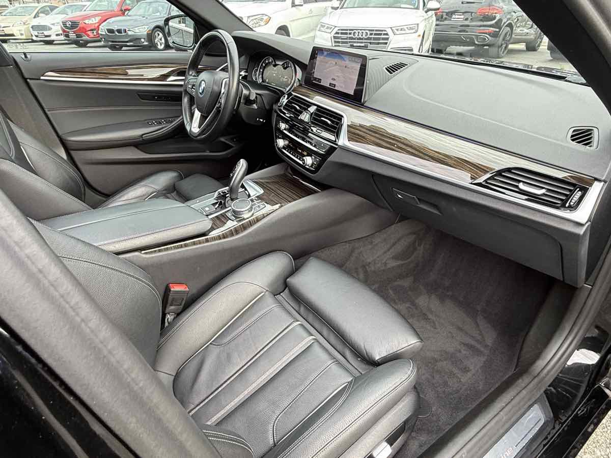 Used 2019 BMW 530i w/ Convenience Package image 12