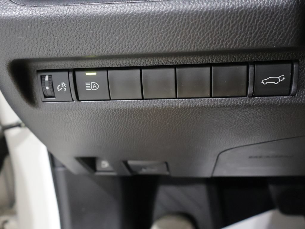 Used 2024 Toyota RAV4 XSE AWD/4WD image 33