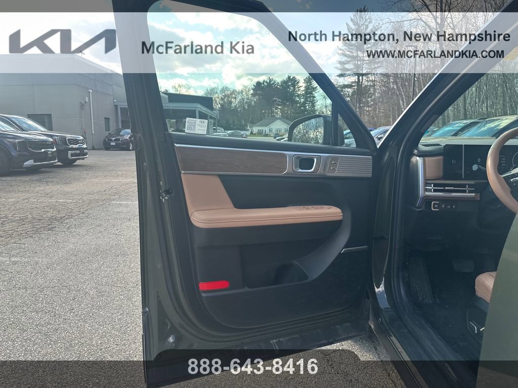 Used 2024 Hyundai Santa Fe Limited AWD/4WD image 11