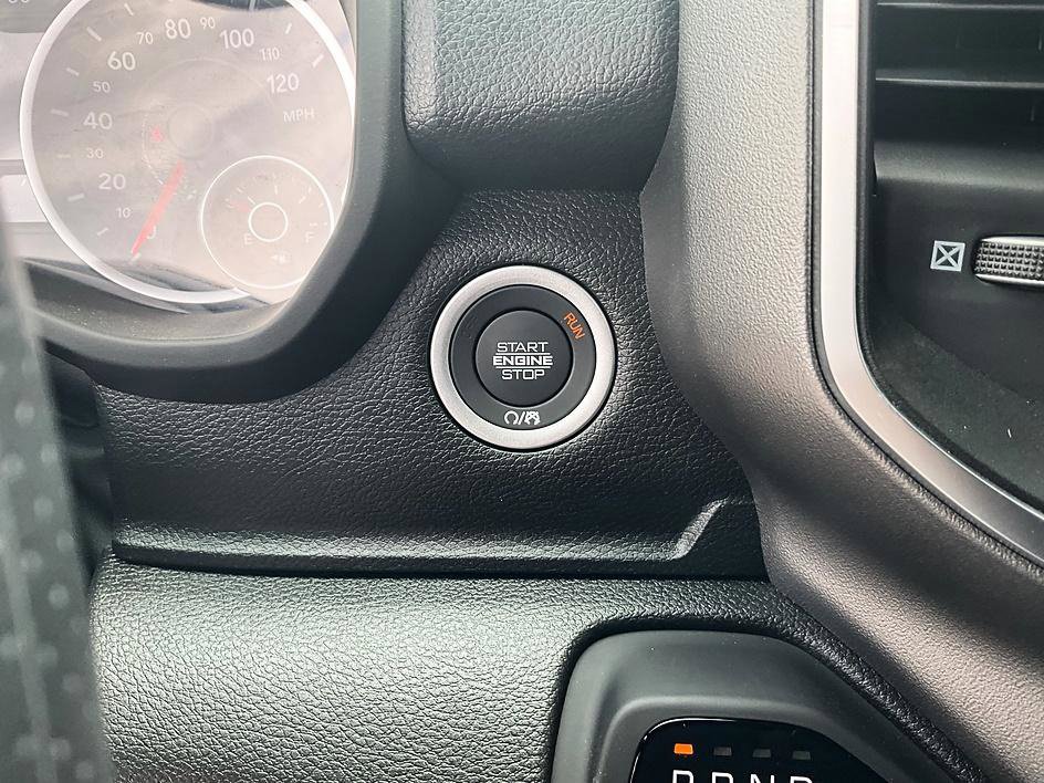 New 2026 RAM 1500 Express AWD/4WD image 17