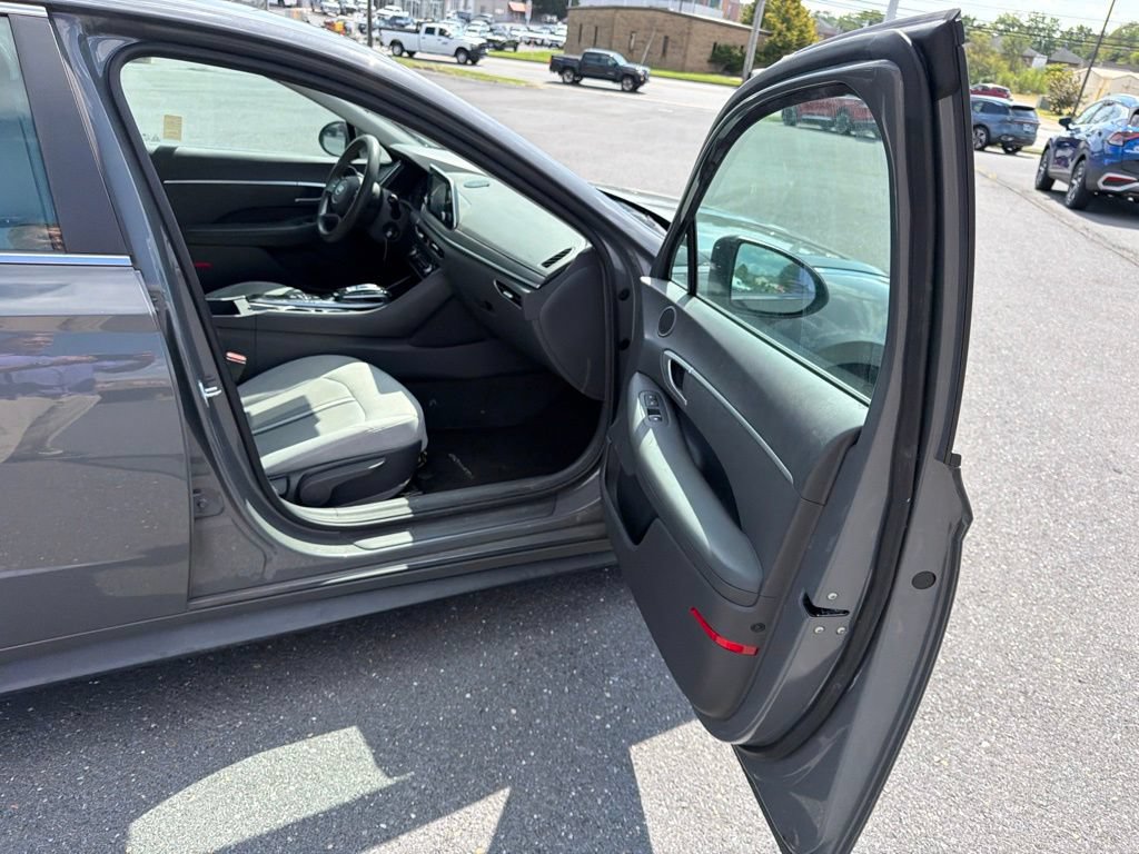 Used 2022 Hyundai Sonata SE FWD image 21