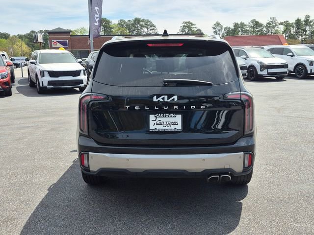 Used 2025 Kia Telluride EX w/ EX Captain's Chair Package image 3