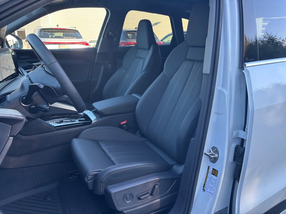 New 2025 Audi Q5 Prestige image 30