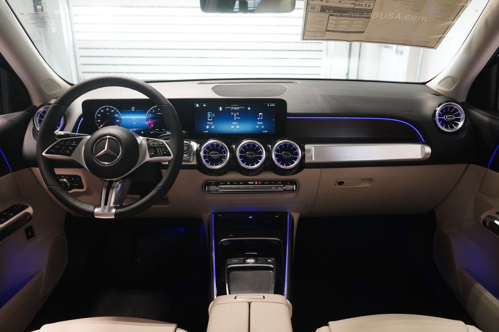New 2026 Mercedes-Benz GLB 250 4MATIC image 17
