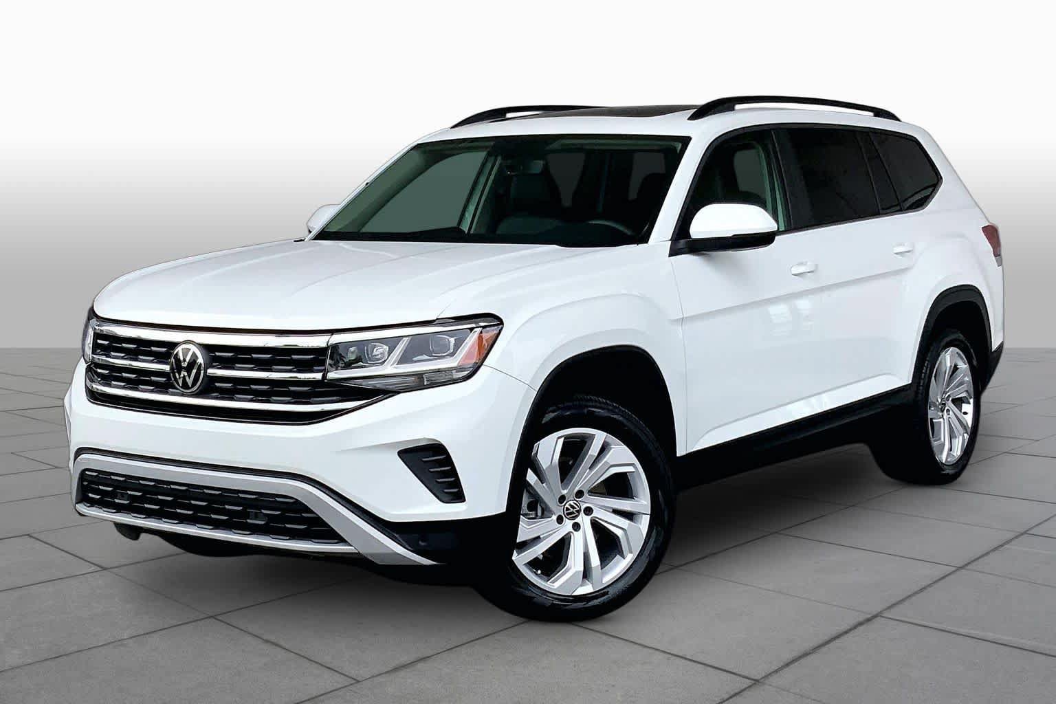 Used 2023 Volkswagen Atlas SE w/ Panoramic Sunroof Package