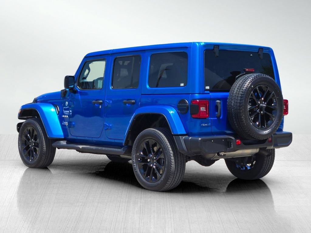 Used 2021 Jeep Wrangler Unlimited Sahara w/ Cold Weather Group AWD/4WD image 7