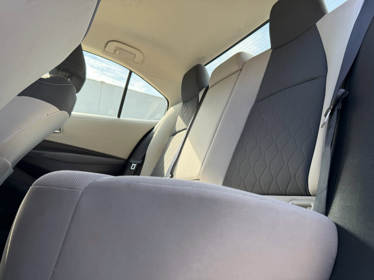 Used 2020 Toyota Corolla LE w/ Phone Cable & Charge Package image 8