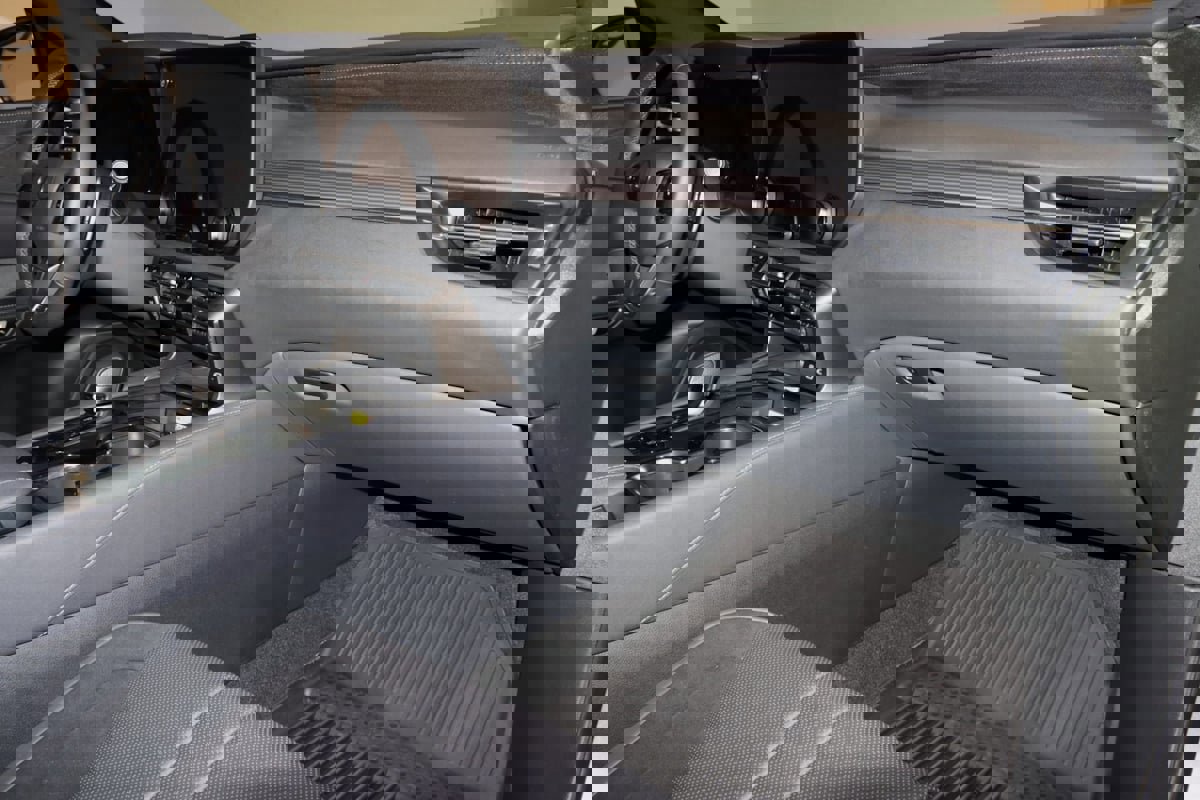 Used 2023 Lexus RX 500h F Sport image 59