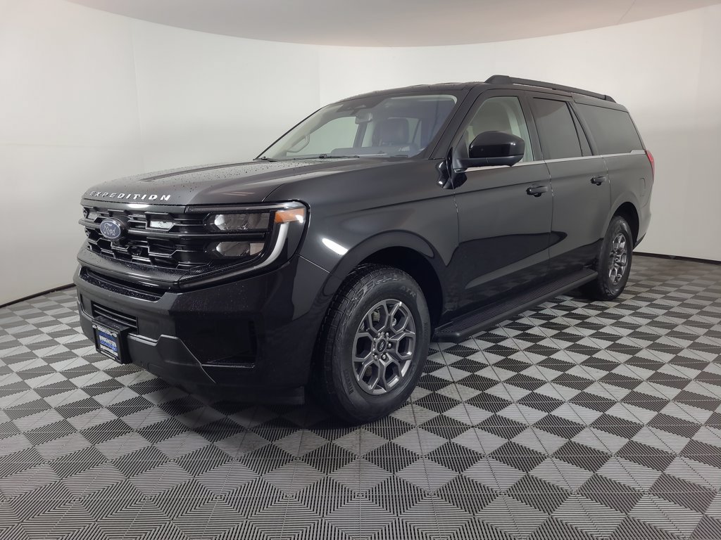 Used 2025 Ford Expedition Max Active AWD/4WD image 7