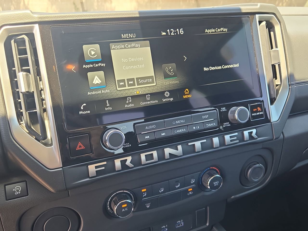 Certified 2025 Nissan Frontier SV RWD image 19
