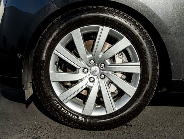 Used 2023 Land Rover Range Rover SE image 11