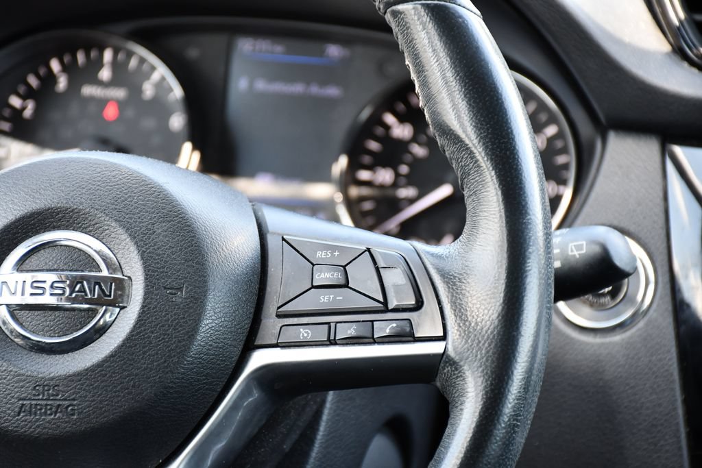 Used 2018 Nissan Rogue SV FWD image 24