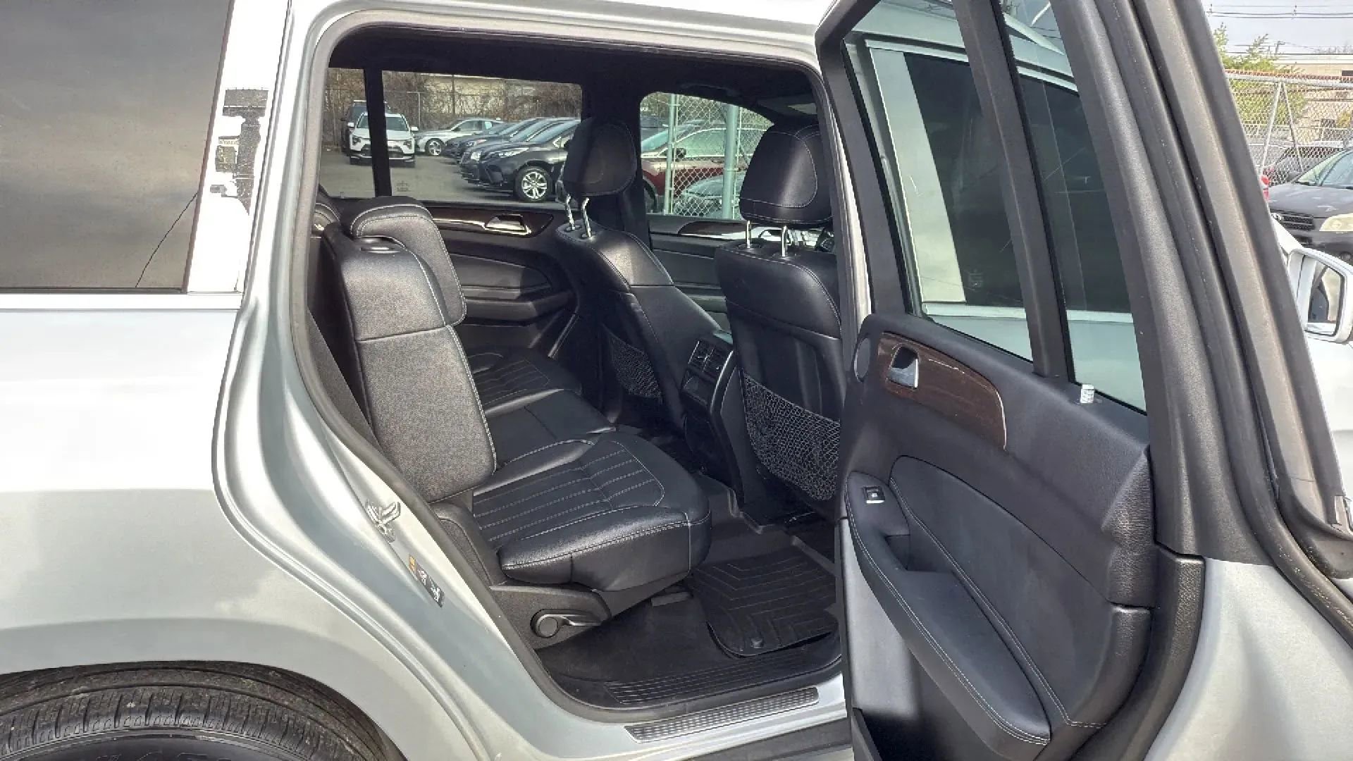 Used 2017 Mercedes-Benz GLS 450 4MATIC image 24