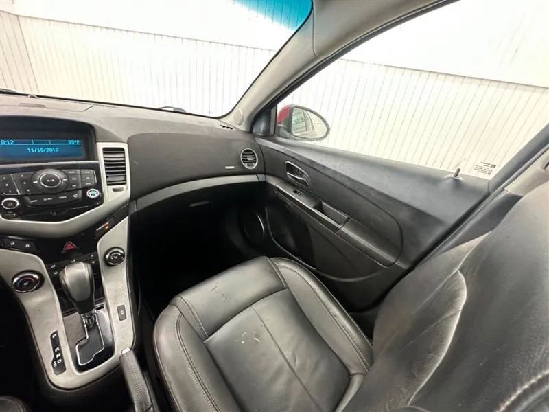 Used 2011 Chevrolet Cruze LT image 17