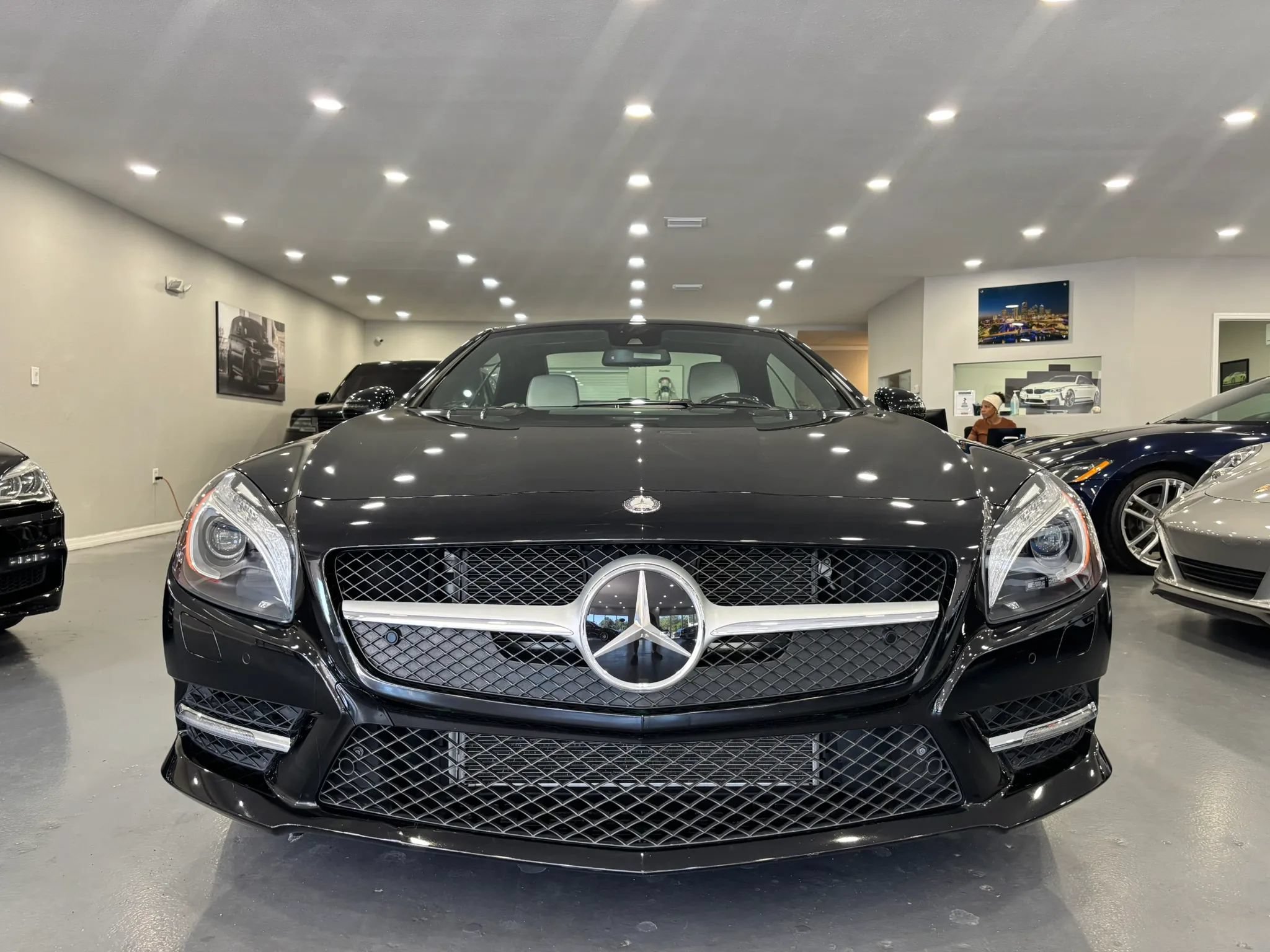 Used 2016 Mercedes-Benz SL 400 image 2