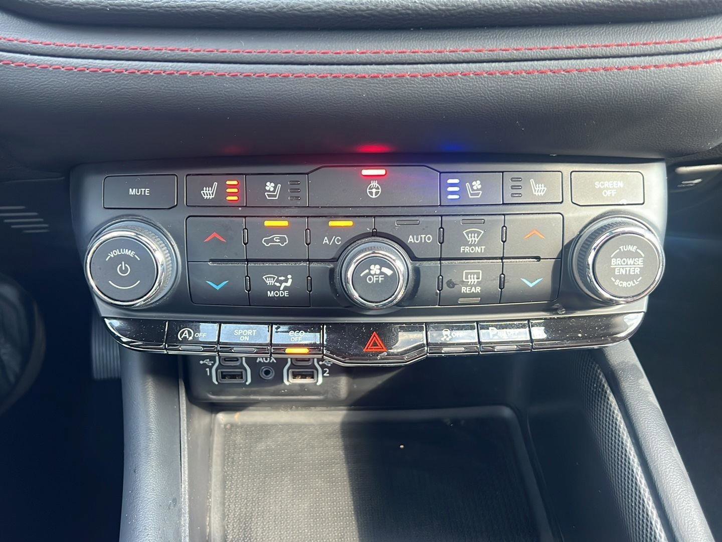 Used 2024 Dodge Durango GT AWD/4WD image 37