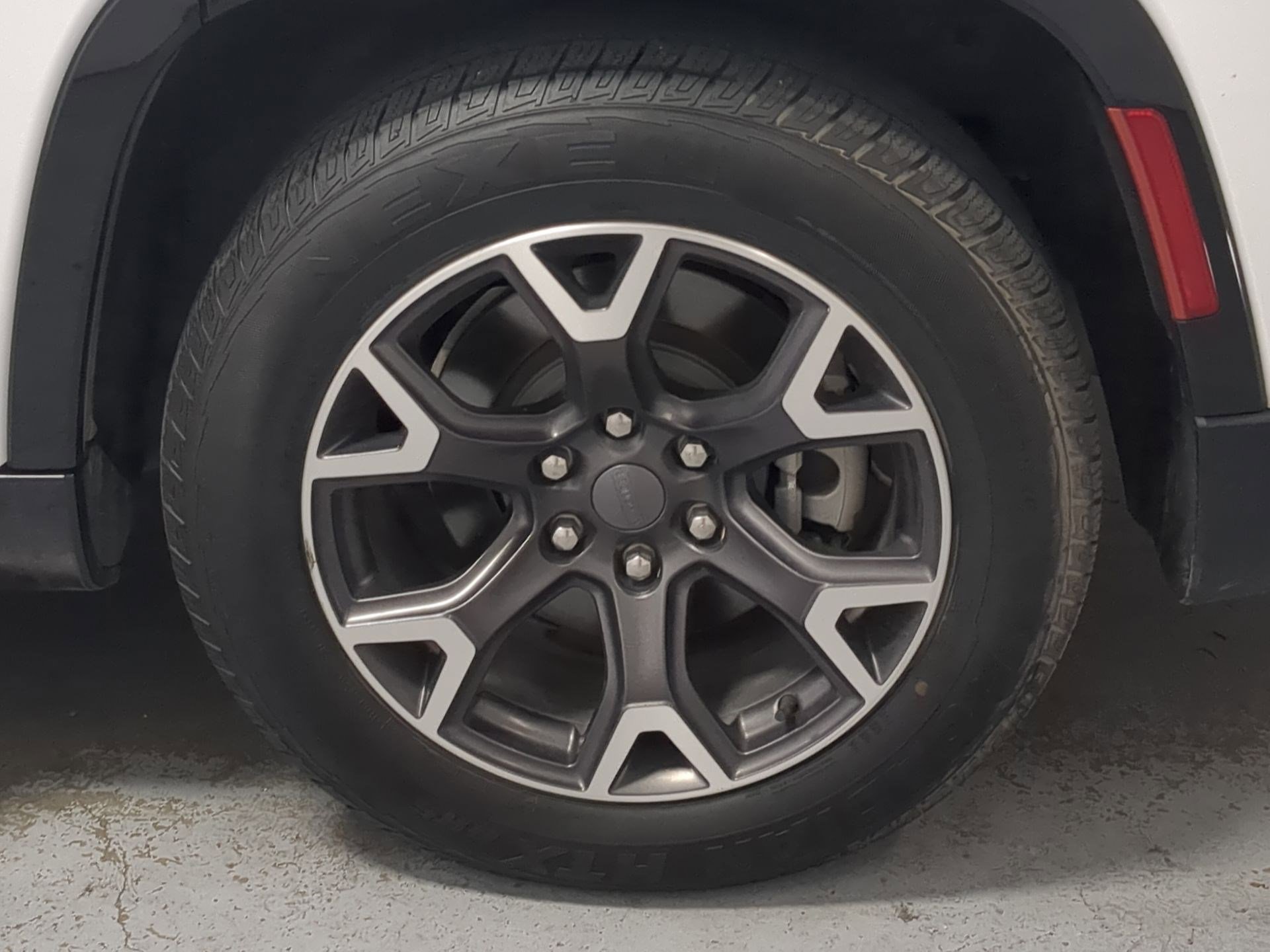 Used 2023 Jeep Wagoneer Series III w/ Preferred Equipment Group image 24