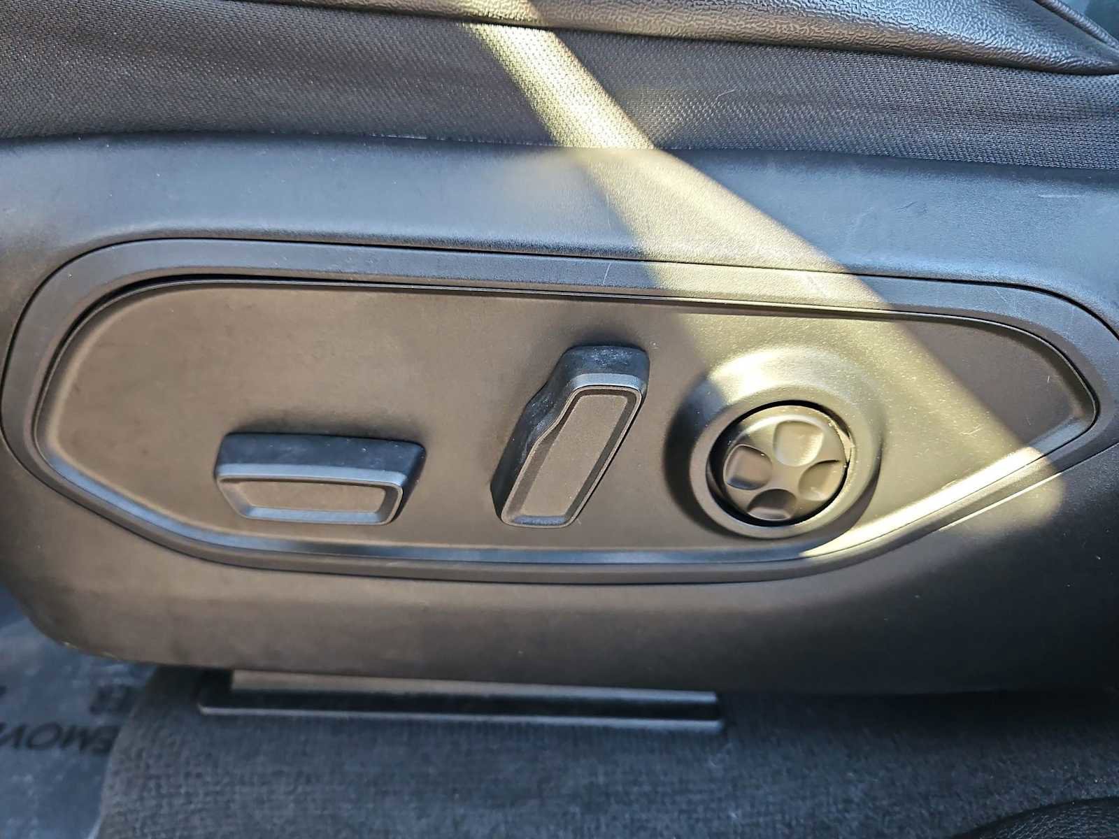 Used 2022 Jeep Grand Cherokee Limited 4xe image 18