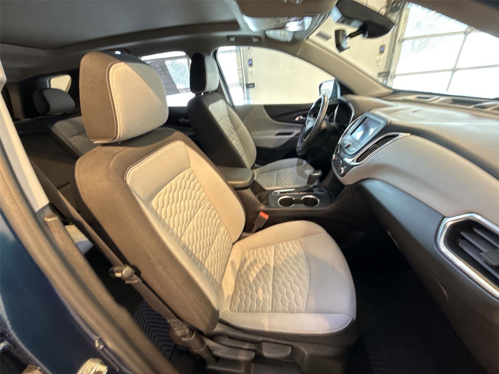 Used 2021 Chevrolet Equinox LT image 26