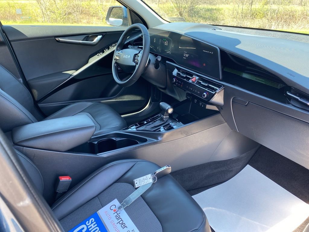 Certified 2024 Kia Niro EX image 10