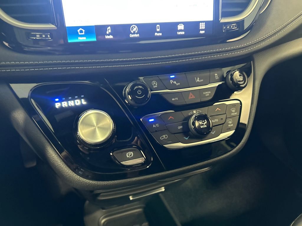 New 2026 Chrysler Pacifica Select FWD image 24