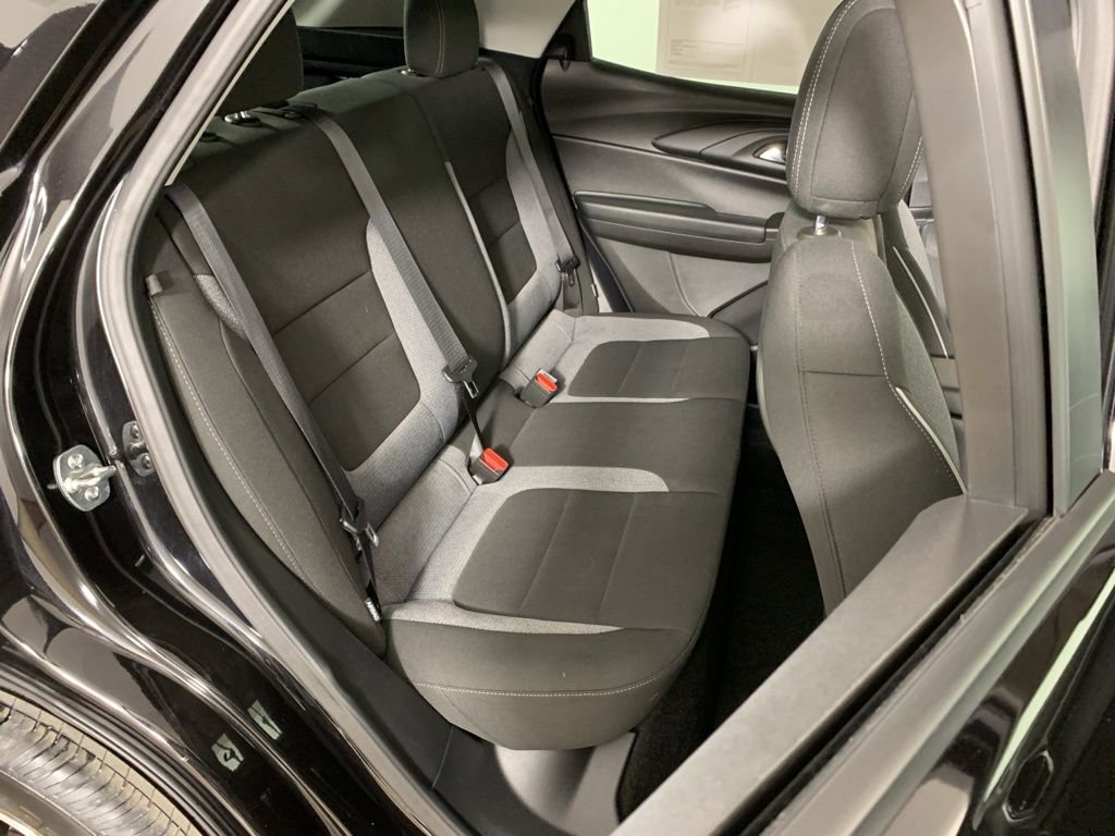 Used 2025 Chevrolet TrailBlazer LT image 32