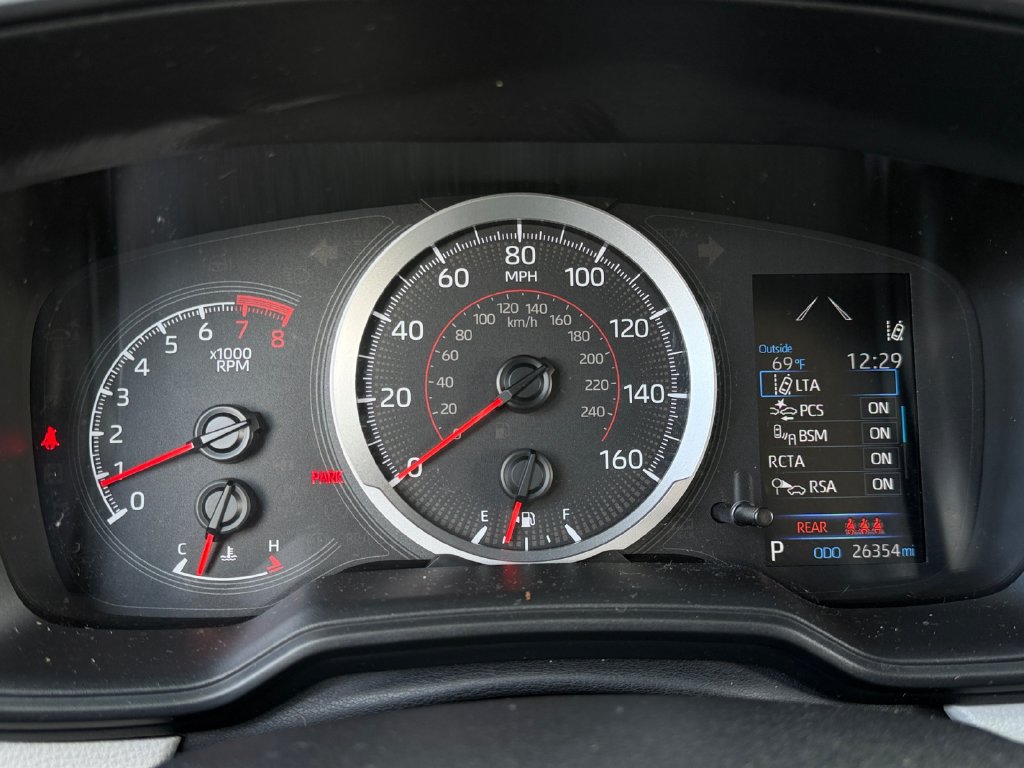 Used 2022 Toyota Corolla Cross LE w/ Moonroof Package AWD/4WD image 24