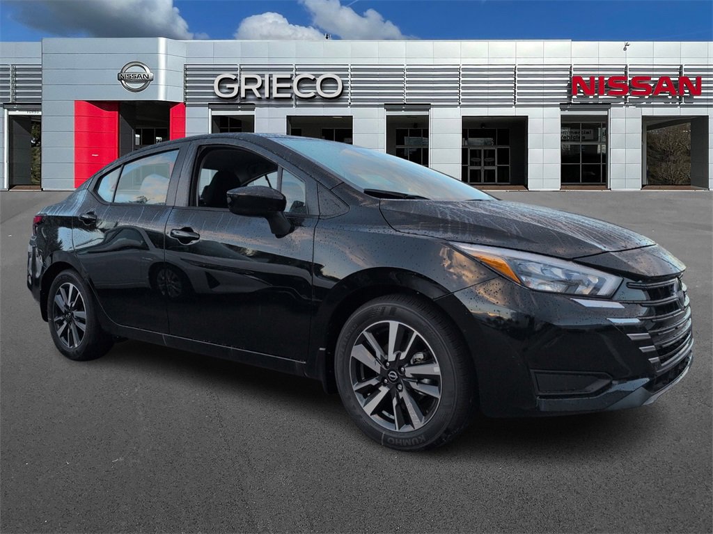 New 2025 Nissan Versa SV w/ Trunk Package