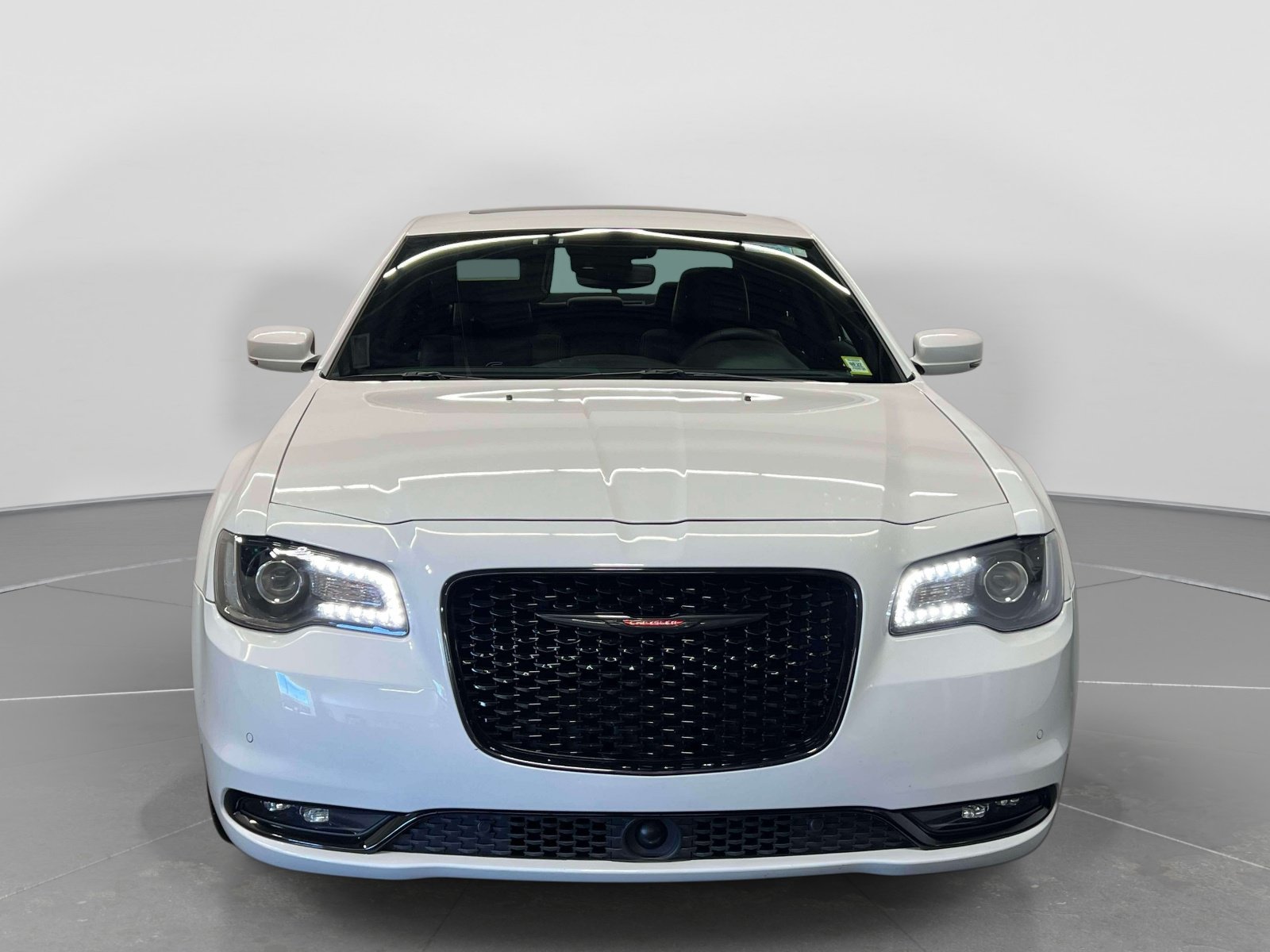 Used 2023 Chrysler 300 S w/ Safetytec Plus Group RWD image 2