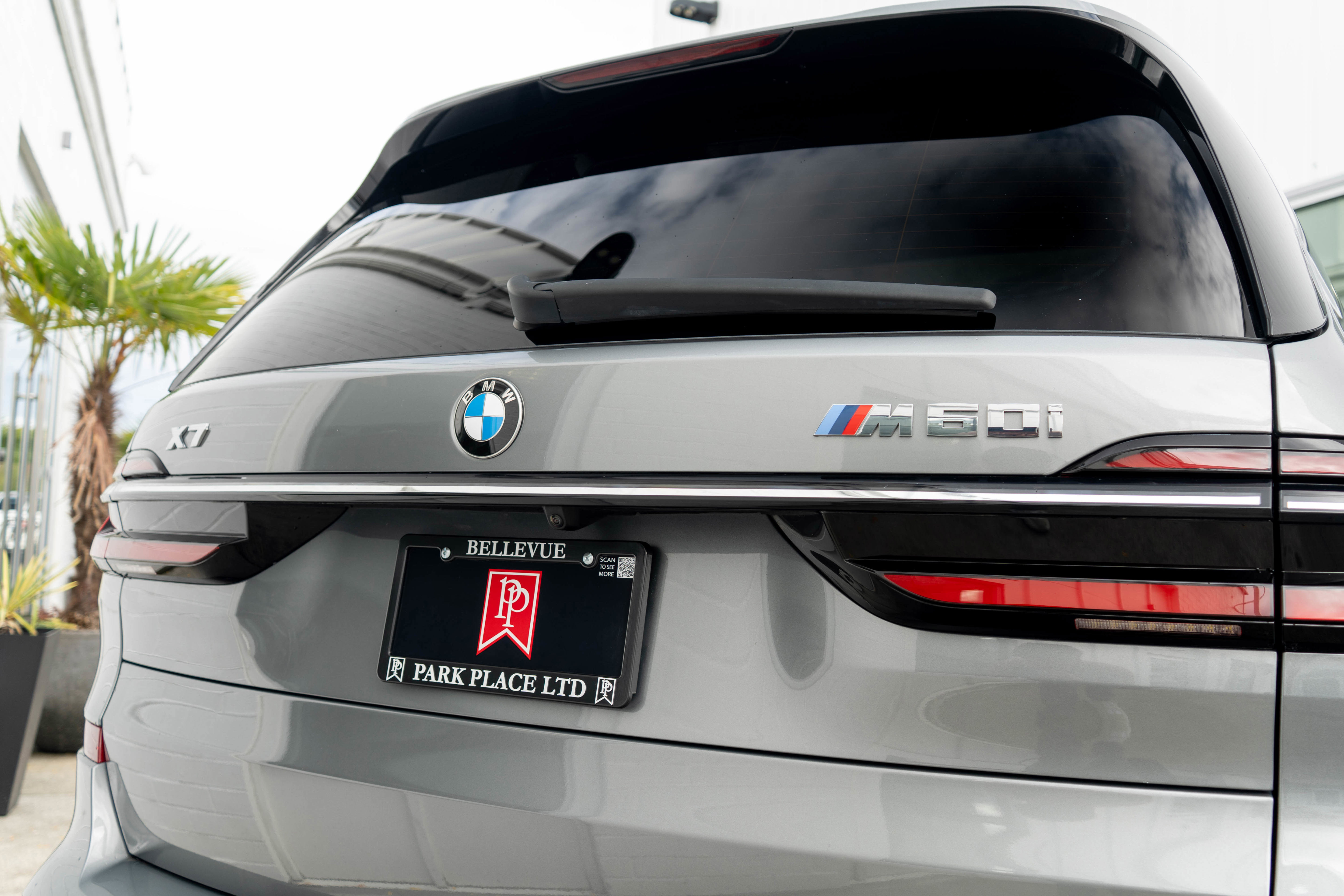 Used 2023 BMW X7 M60i image 7