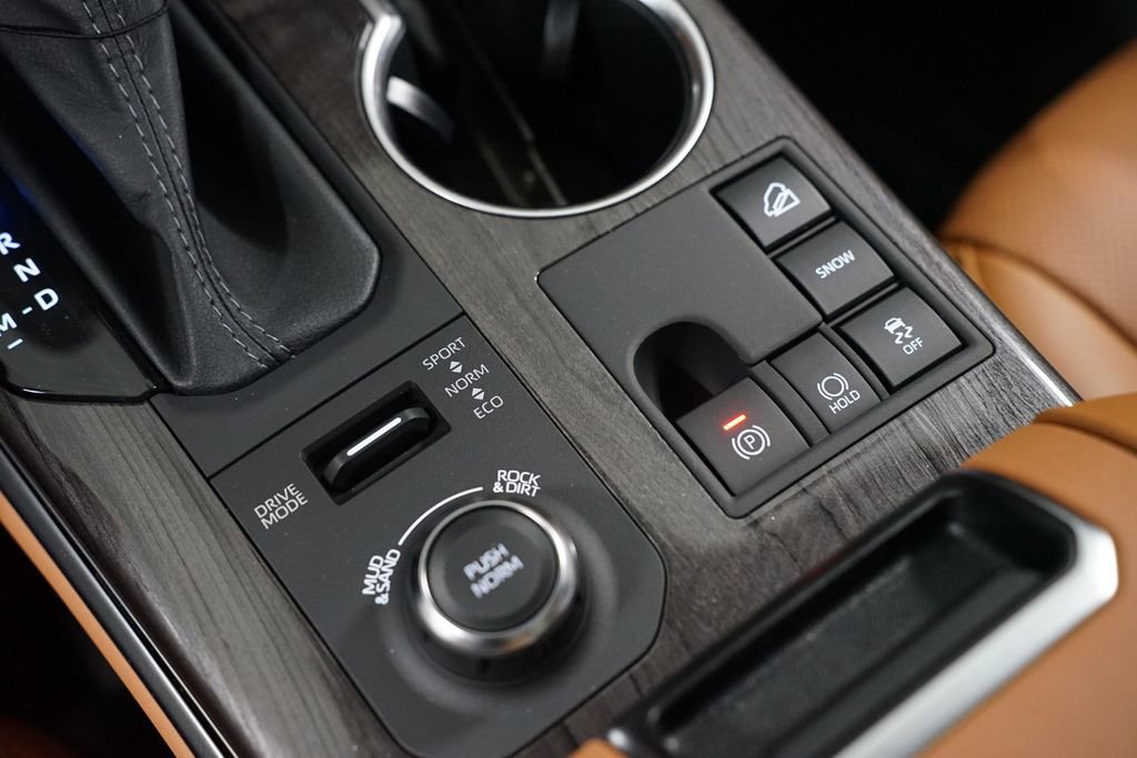 New 2026 Toyota Highlander Platinum AWD/4WD image 24