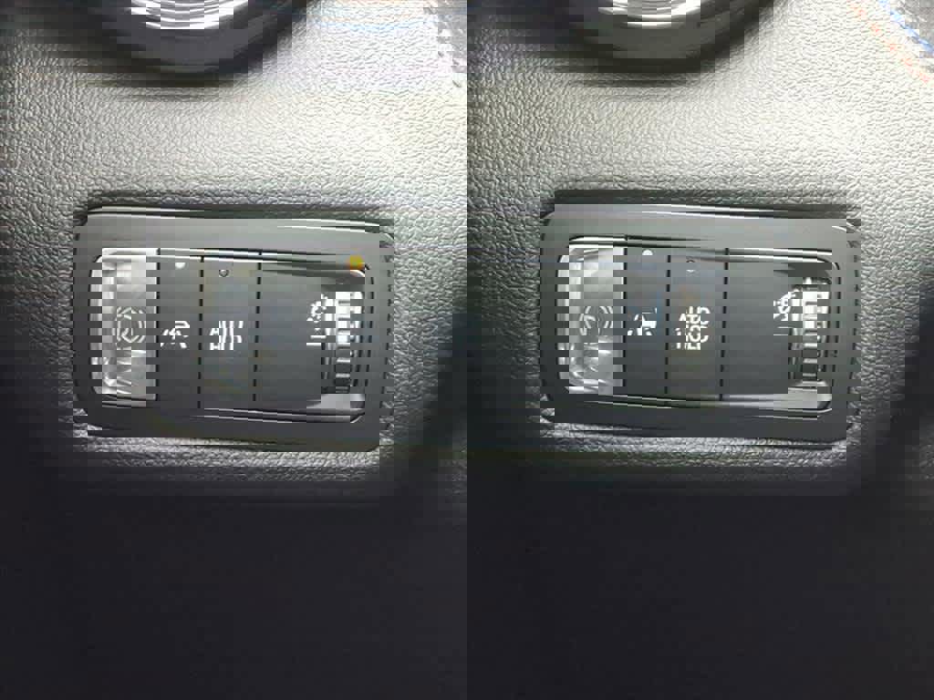 Used 2024 Chevrolet Blazer EV RS image 16