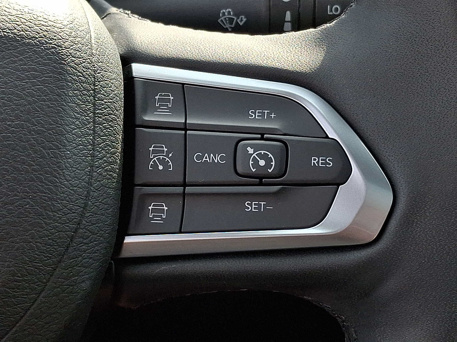 Used 2023 Jeep Compass High Altitude AWD/4WD image 19