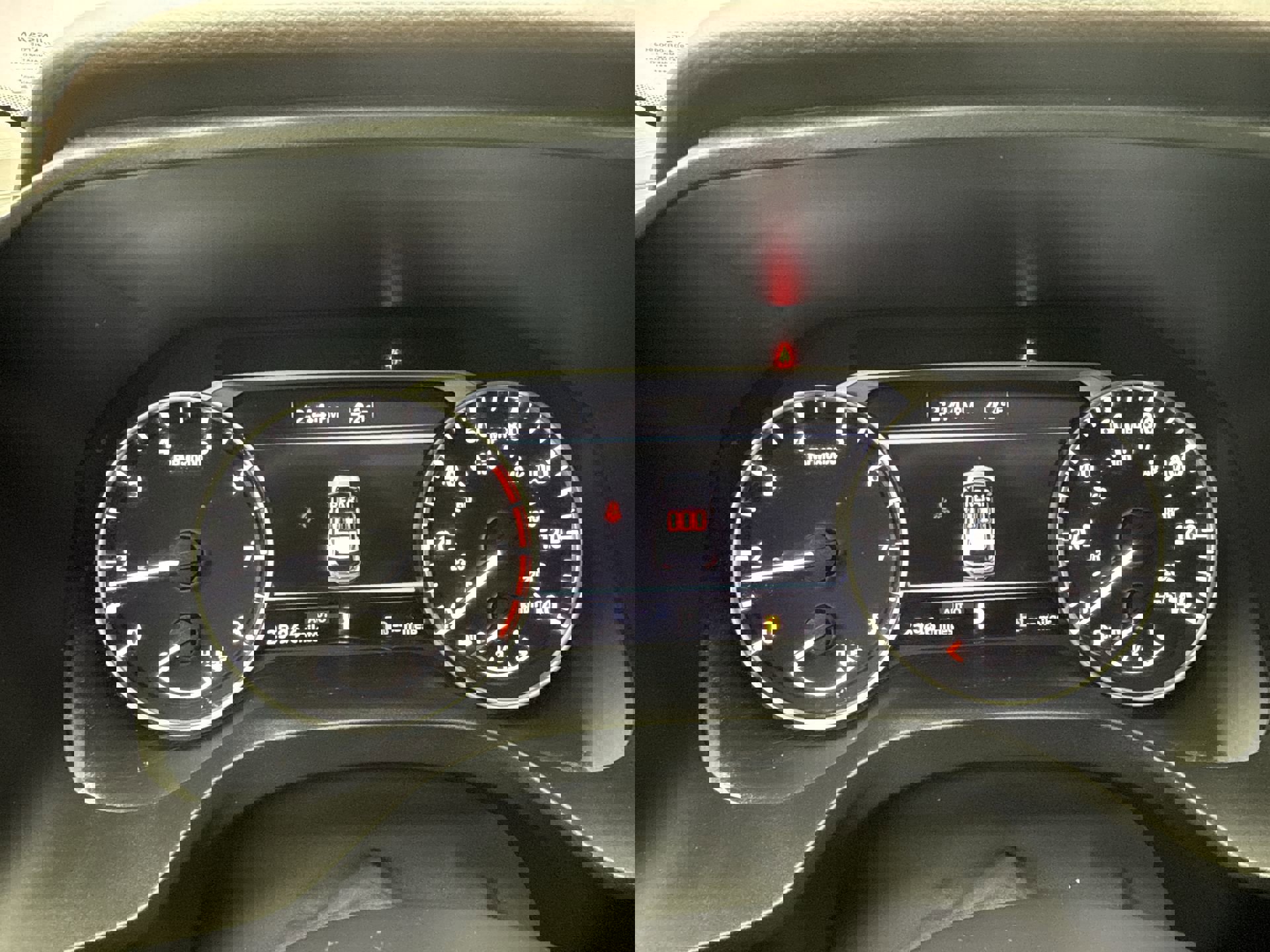 Used 2023 Nissan Rogue SV w/ SV Premium Package image 13