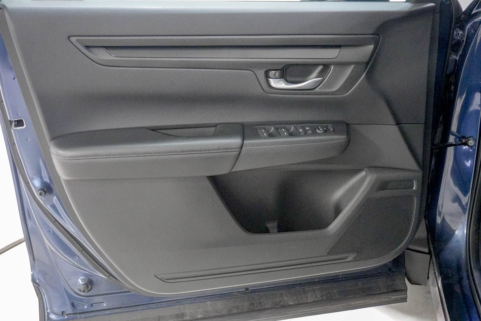 Used 2023 Honda CR-V LX image 16