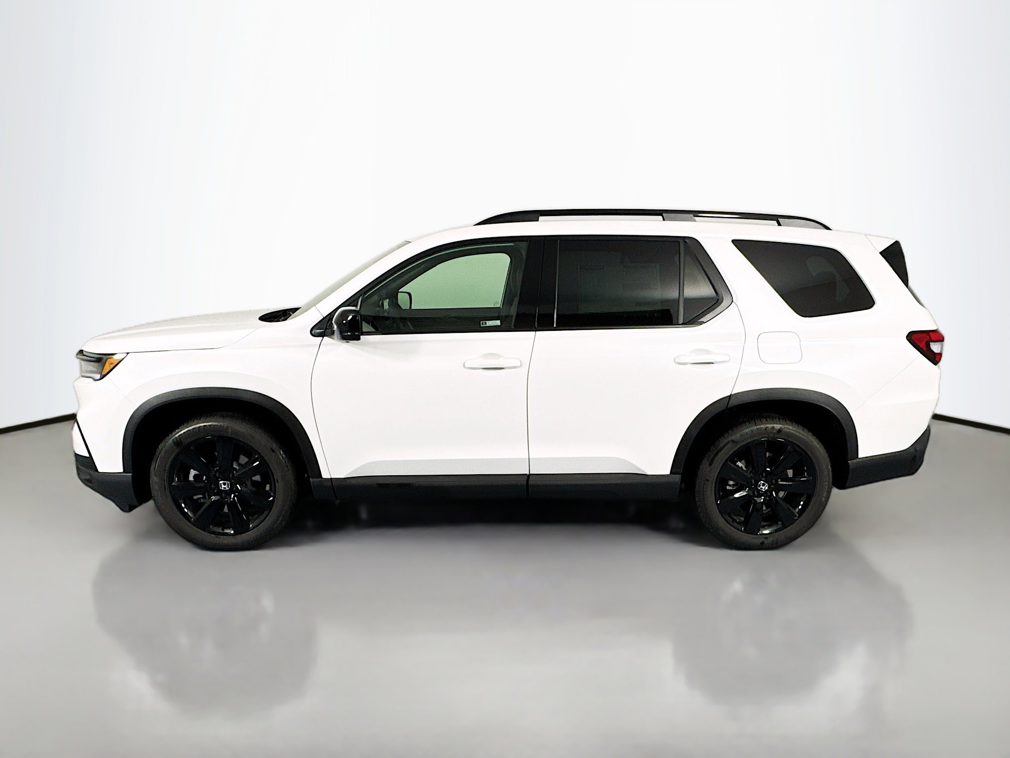 New 2025 Honda Pilot Black Edition image 8