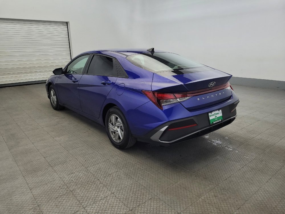 Used 2024 Hyundai Elantra SE image 5